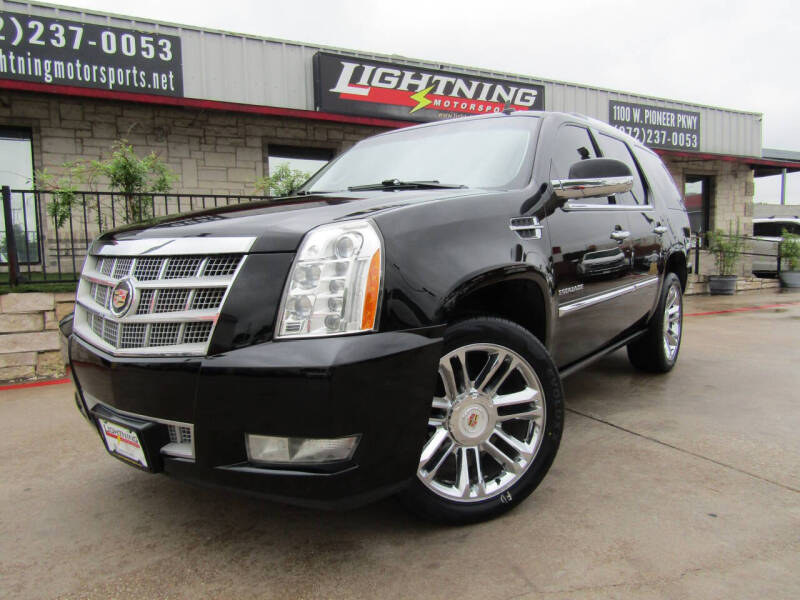 2013 Cadillac Escalade 2WD Platinum Edition's photo