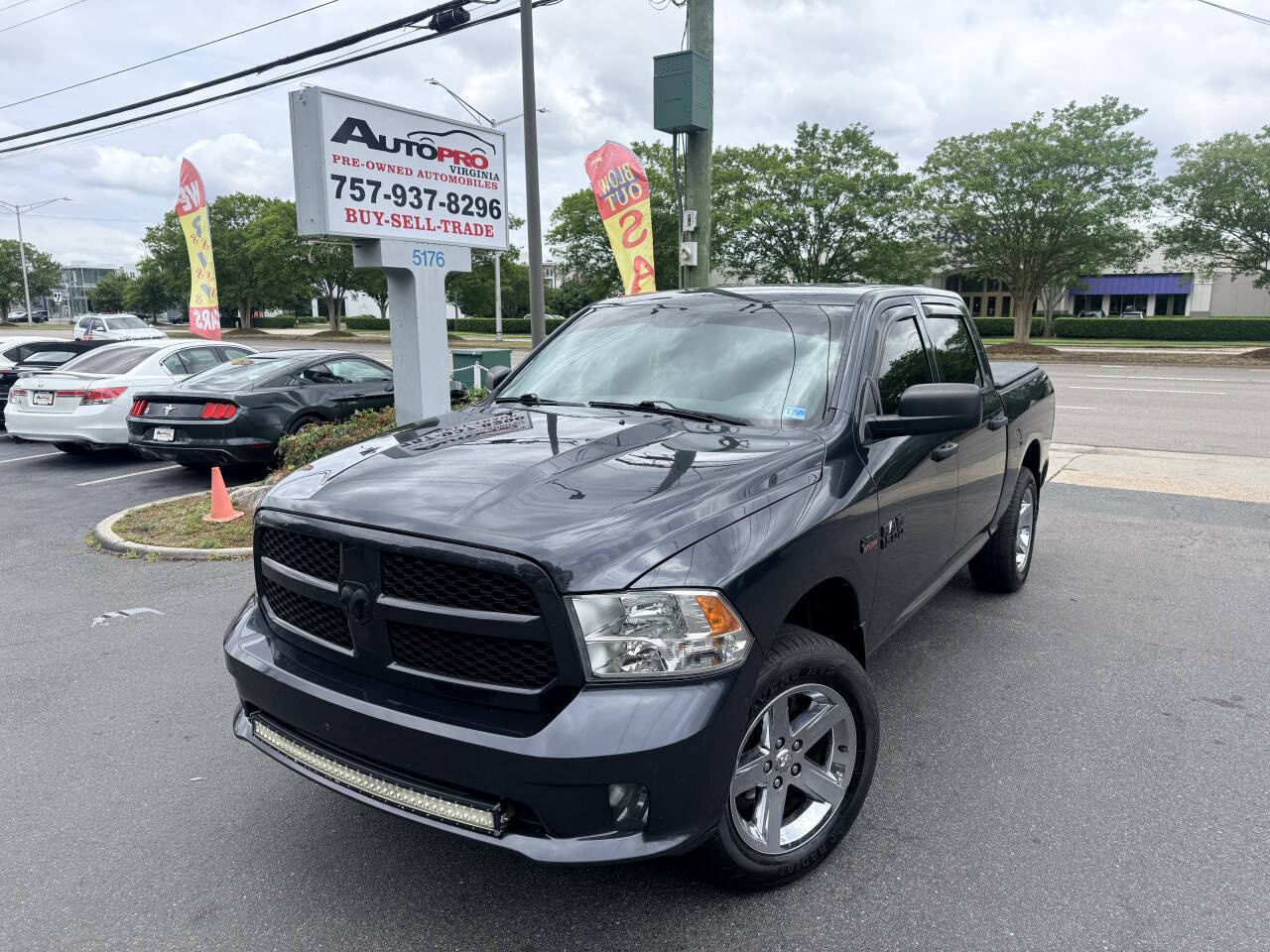 Black 2014 Ram 1500 Express 4x4 Express 4dr Crew Cab 5.5 ft. SB Pickup 1
