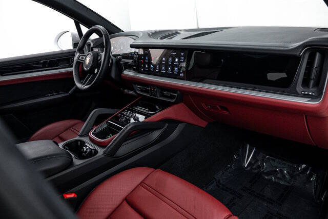2025 Porsche Cayenne