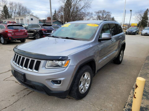2015 Jeep Grand Cherokee for sale at Clare Auto Sales, Inc. in Clare MI