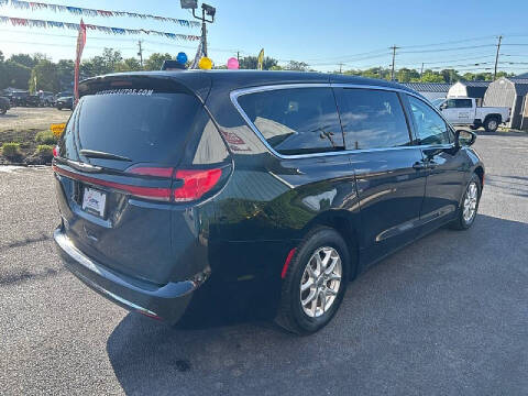2023 Chrysler Pacifica Touring L