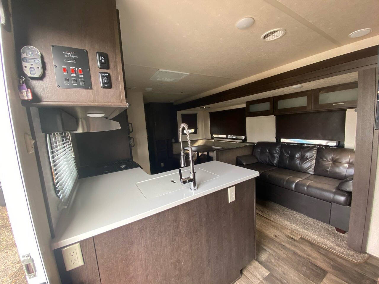 2019 Forest River Salem 30QBSS for sale at Get Away RV Sales in Templeton, CA