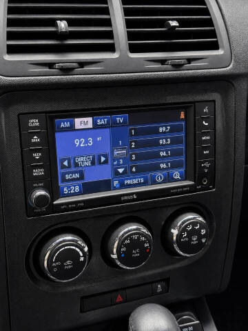 2013 Dodge Challenger SXT