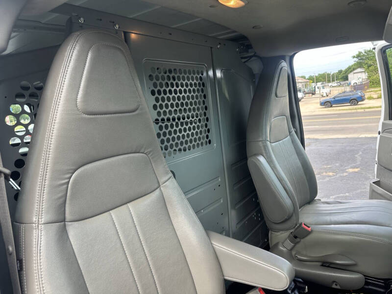 2017 Chevrolet Express 2500