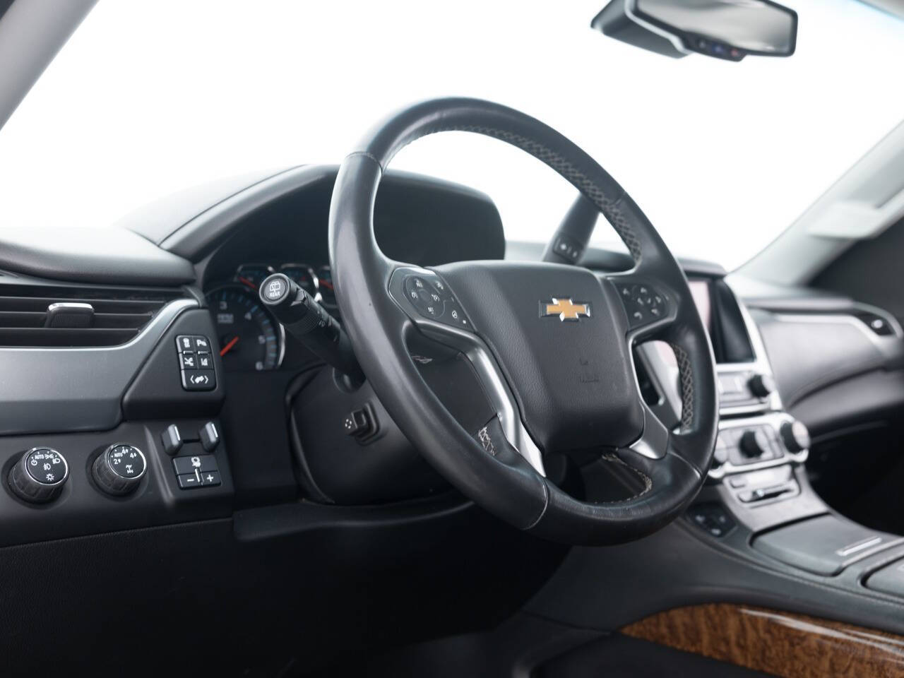 Used Car 2015 Chevrolet Suburban  Ltz 4x4 4dr Suv For Sale Under $25,000 In Coal City, Illinois