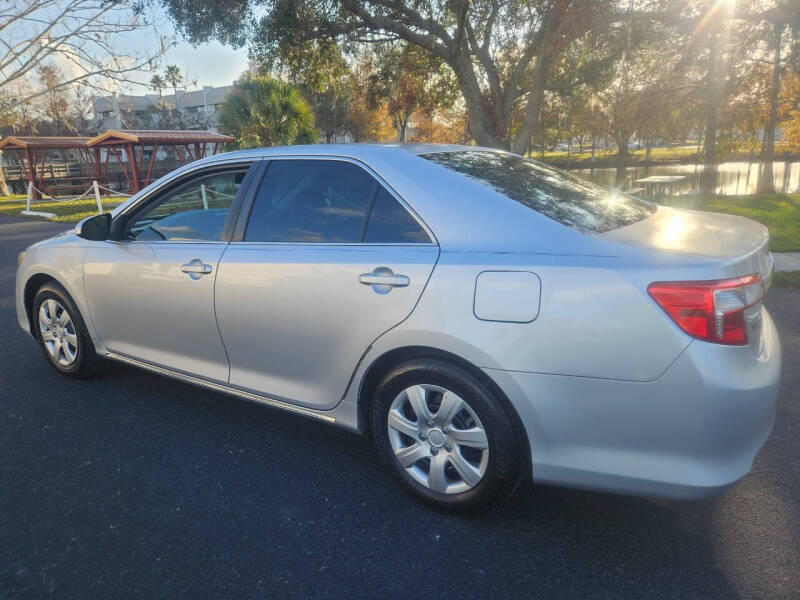 2012 Toyota Camry LE photo 20