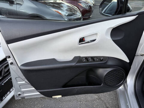 2017 Toyota Prius Two Eco