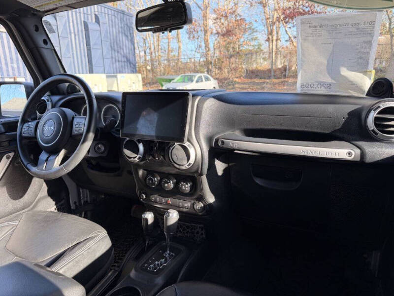 2013 Jeep Wrangler Unlimited Sahara