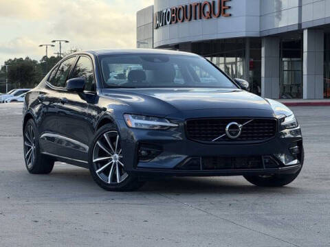 2022 Volvo S60 B5 Momentum