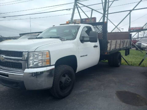 2009 Chevrolet Silverado 3500HD CC for sale at Tri City Auto Mart in Lexington KY