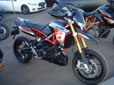 2018 Aprilia Dorsoduro 900