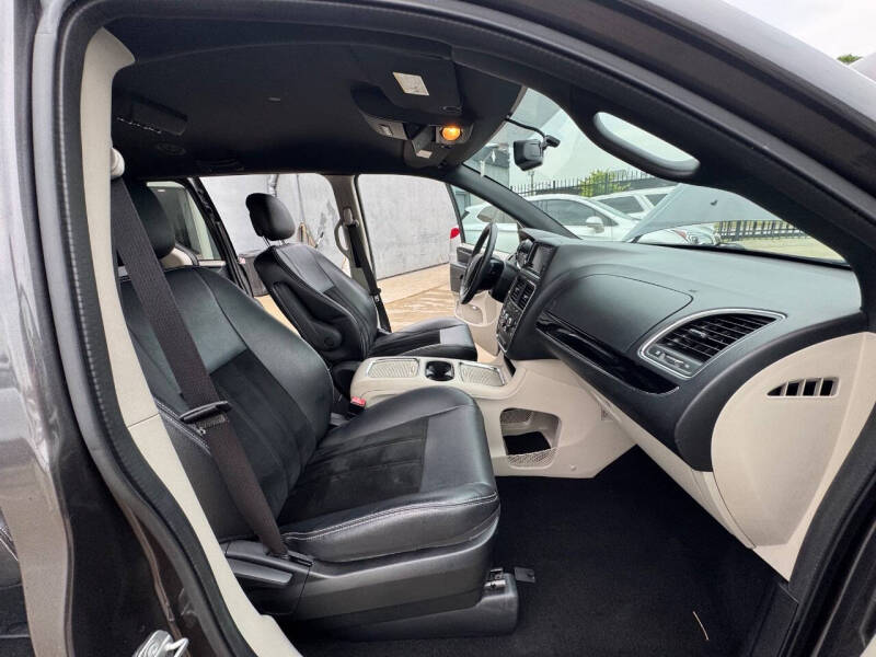 2017 Dodge Grand Caravan SXT