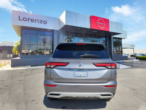 2022 Mitsubishi Outlander SE