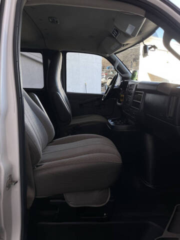 2017 Chevrolet Express LS 2500