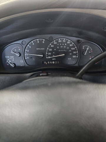 2000 Ford Explorer XLT