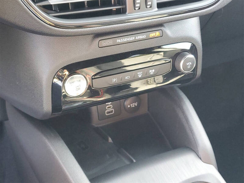 2026 Ford Escape Hybrid ST-Line Elite