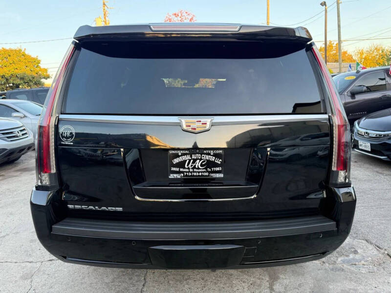 2018 Cadillac Escalade Luxury