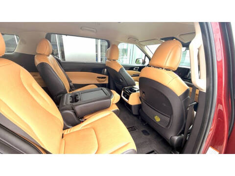 2024 Kia Carnival EX