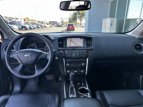 2016 Nissan Pathfinder Platinum