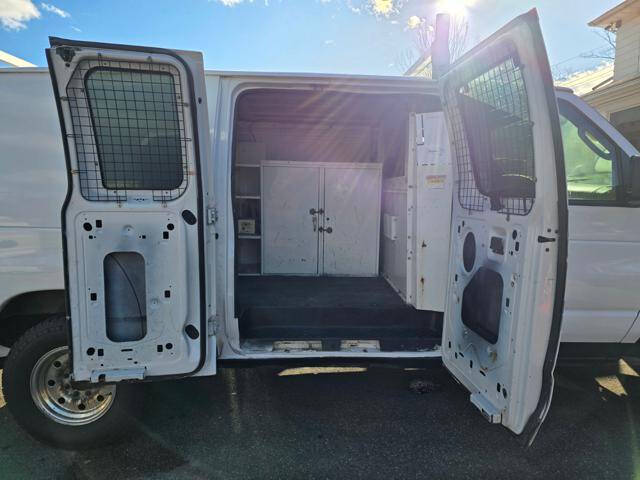 2005 Ford E-Series E-250