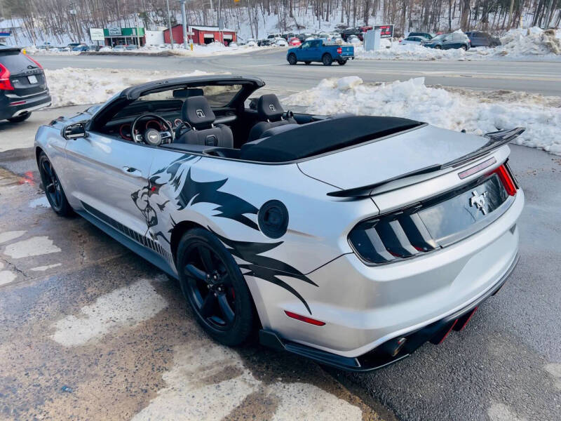 2015 Ford Mustang V6