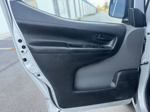 2013 Nissan NV200 SV