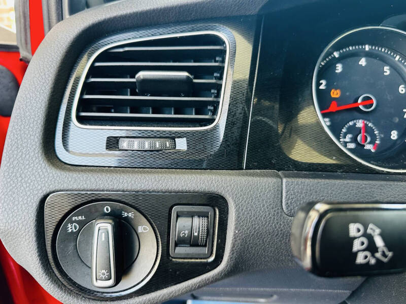 2017 Volkswagen Golf GTI S
