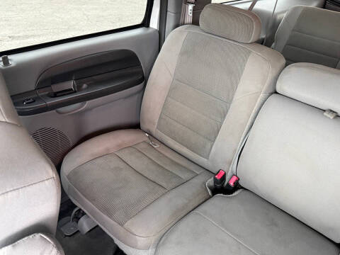 2005 Ford Excursion XLT