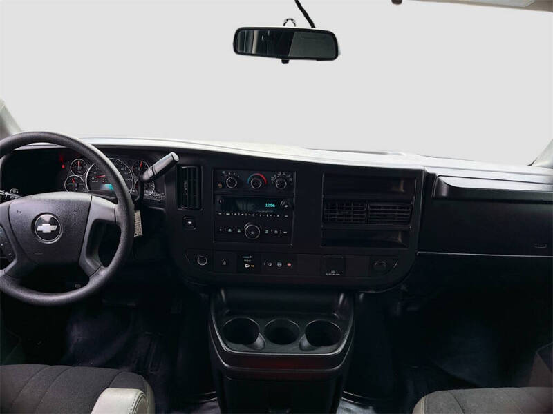 2023 Chevrolet Express 2500