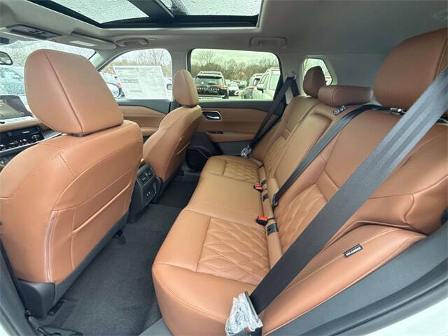 2025 Nissan Rogue Platinum