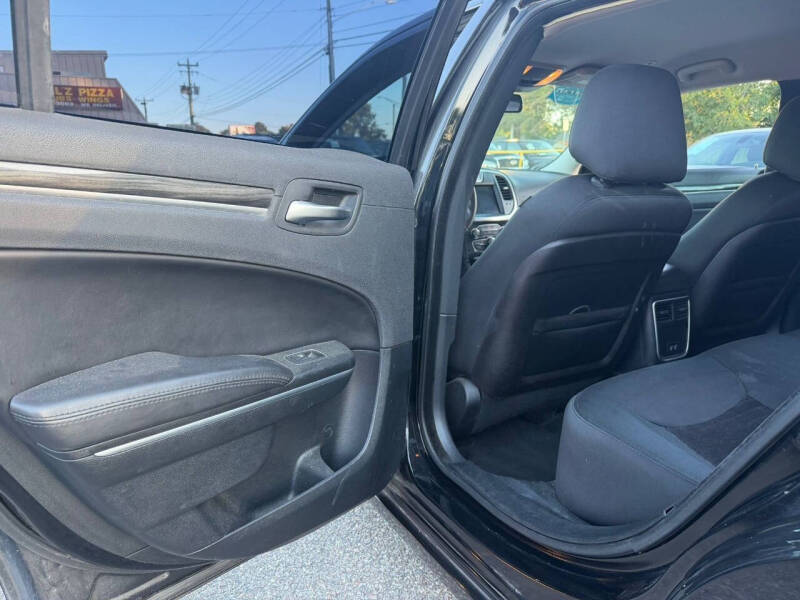 2018 Chrysler 300 Touring