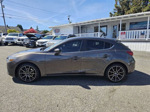 2018 Mazda MAZDA3 Touring