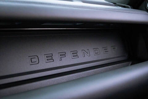 2024 Land Rover Defender 130 V8 P500