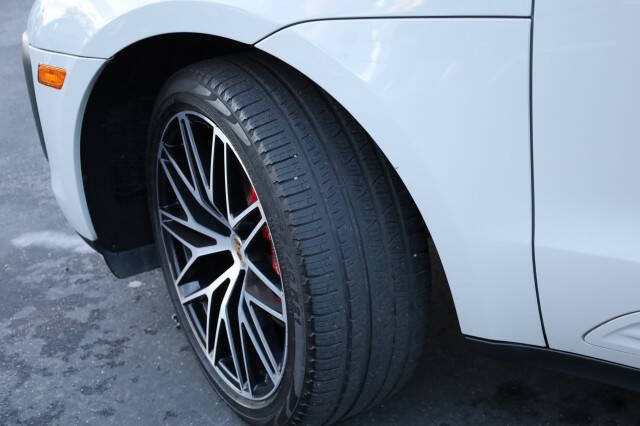 2023 Porsche Macan S