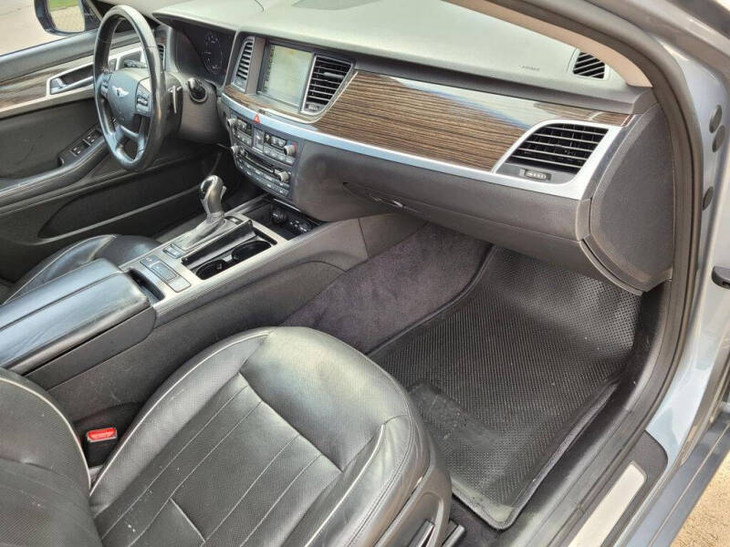2015 Hyundai Genesis