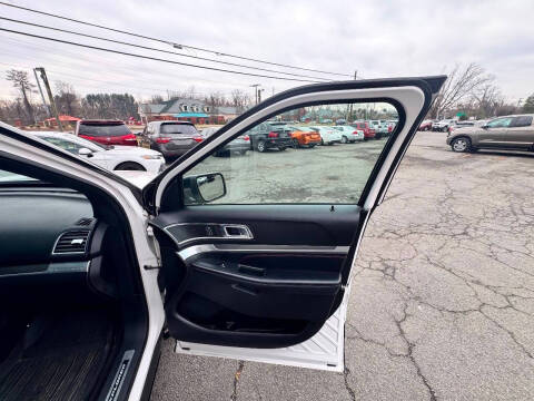 2017 Ford Explorer Sport