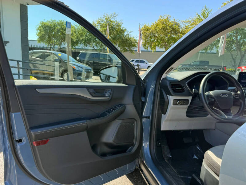 2025 Ford Escape Active