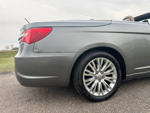 2011 Chrysler 200 Limited