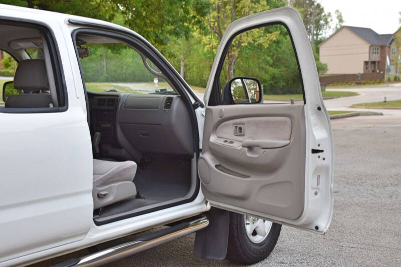 2003 Toyota Tacoma Base photo 40