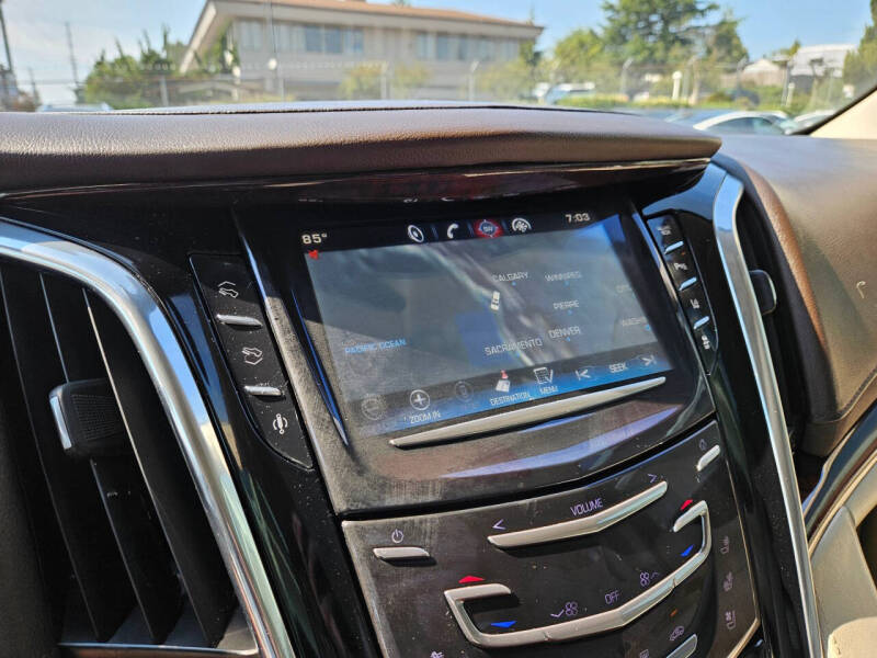 2015 Cadillac Escalade Luxury
