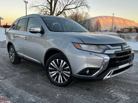 2020 Mitsubishi Outlander for sale at Raptor Motors in Chicago IL