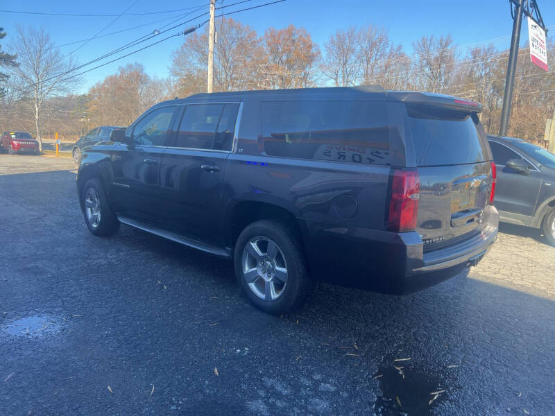 2017 Chevrolet Suburban LT