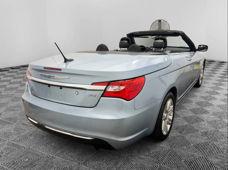 2012 Chrysler 200 Touring
