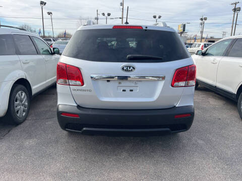 2011 Kia Sorento LX