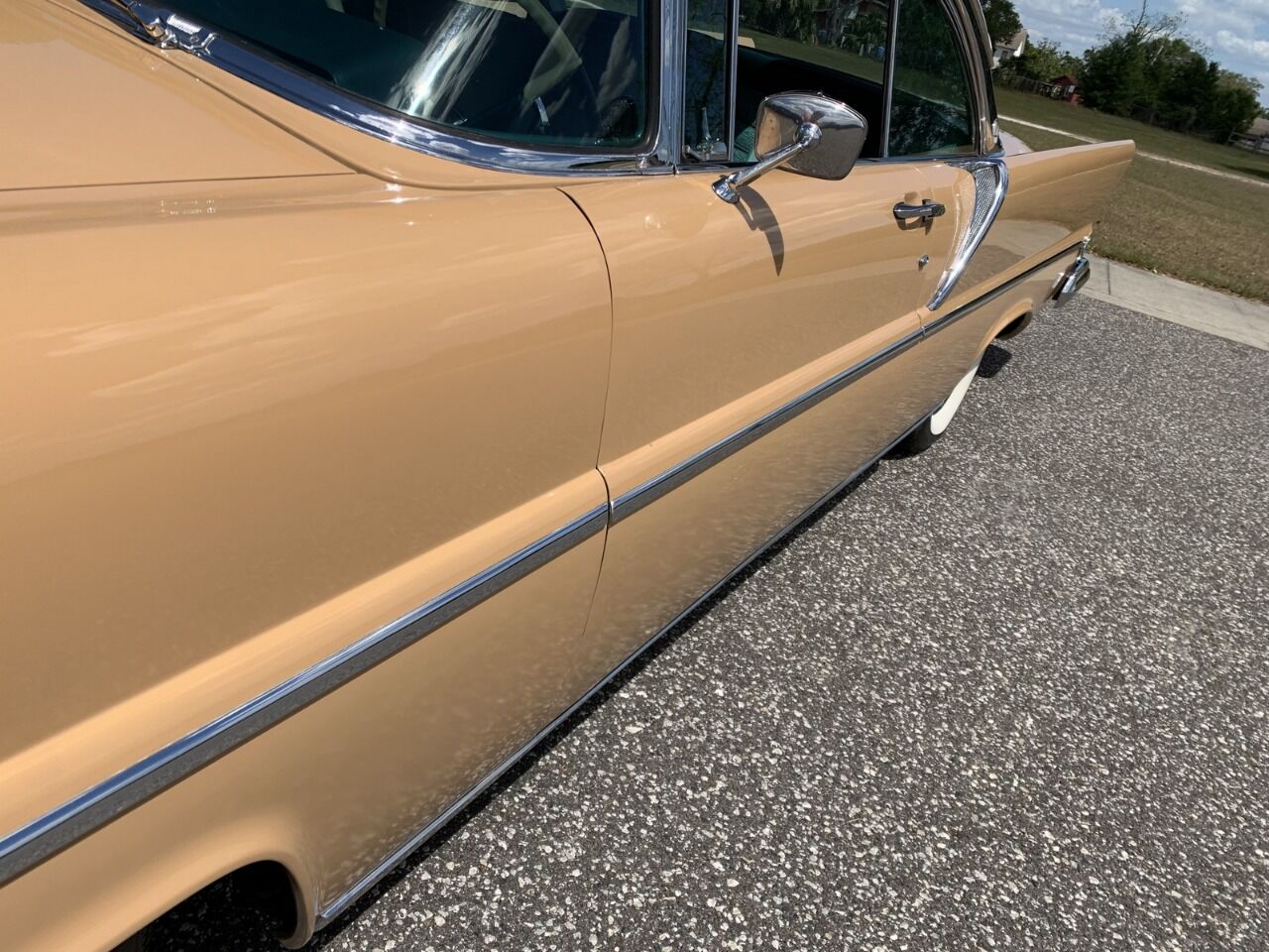 1957 Lincoln Capri 18