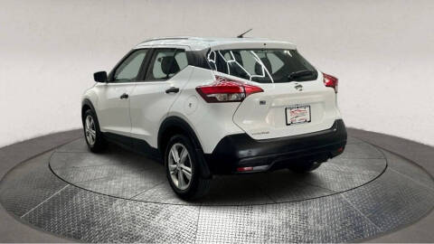 2019 Nissan Kicks S
