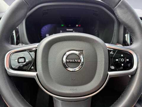 2024 Volvo XC60 B5 Plus Dark Theme
