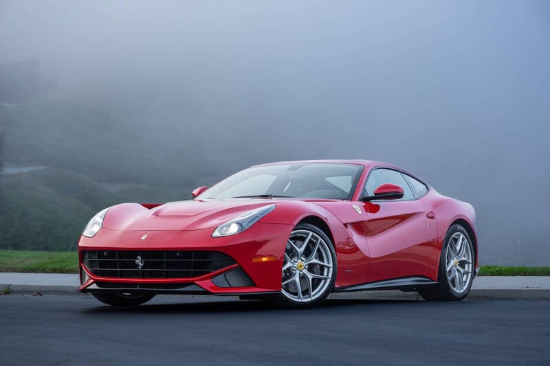 2017 Ferrari F12 null photo 31