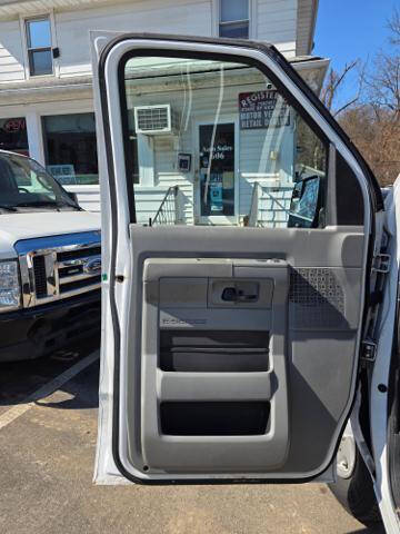 2012 Ford E-Series E-350 SD