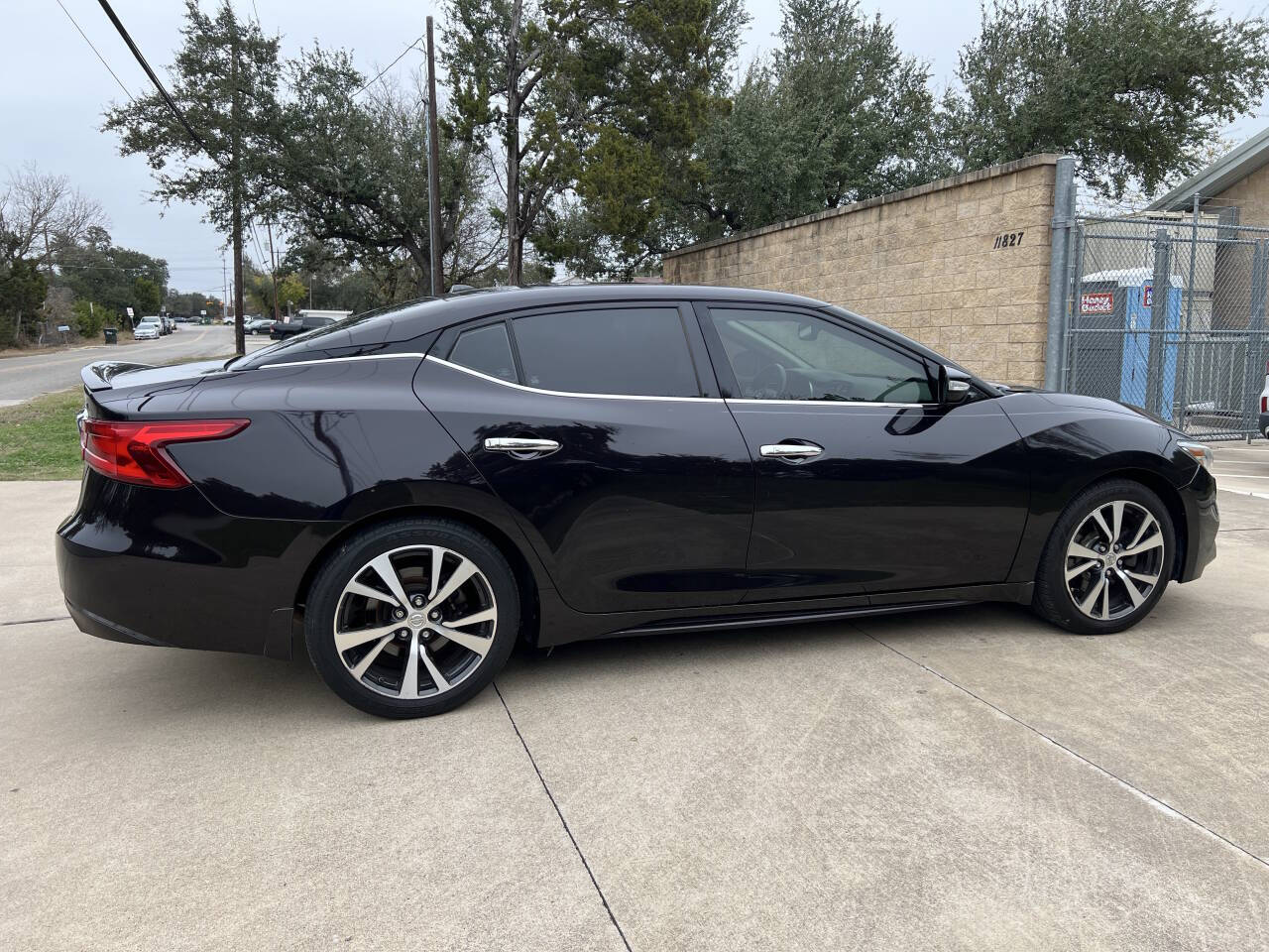 Used Car 2017 Nissan Maxima  3.5 Sl 4dr Sedan For Sale Under $10,000 In Austin, Texas